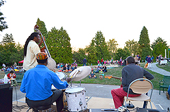 LAURELHURST SALMON BAKE 2014